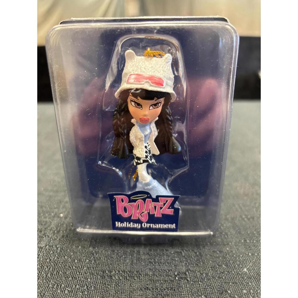 Bratz Vintage Bratz Holiday Ornament Cloe VGC NIB Cute!